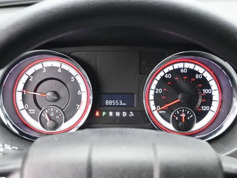 Used 2020 Dodge Grand Caravan SE w/ UConnect Hands-Free Group image 12