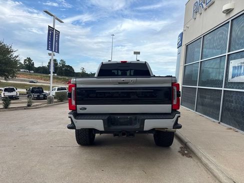 Used 2025 Ford F250 Platinum AWD/4WD image 6