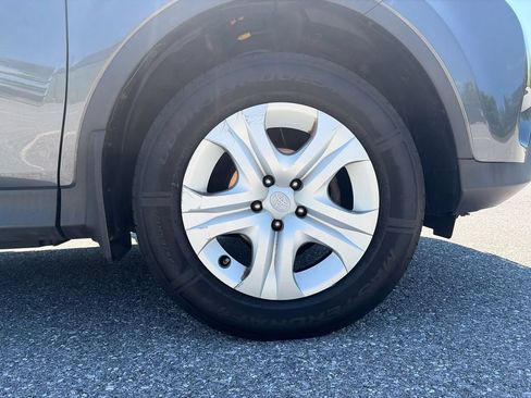 Used 2015 Toyota RAV4 LE AWD/4WD image 29
