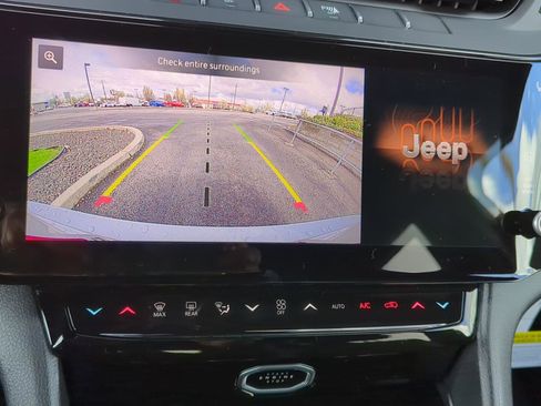 New 2026 Jeep Grand Cherokee Altitude AWD/4WD image 28