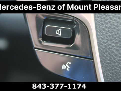 Used 2023 Toyota Crown Limited image 26