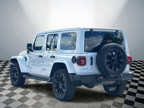 Used 2021 Jeep Wrangler Unlimited Sahara w/ Cold Weather Group image 4