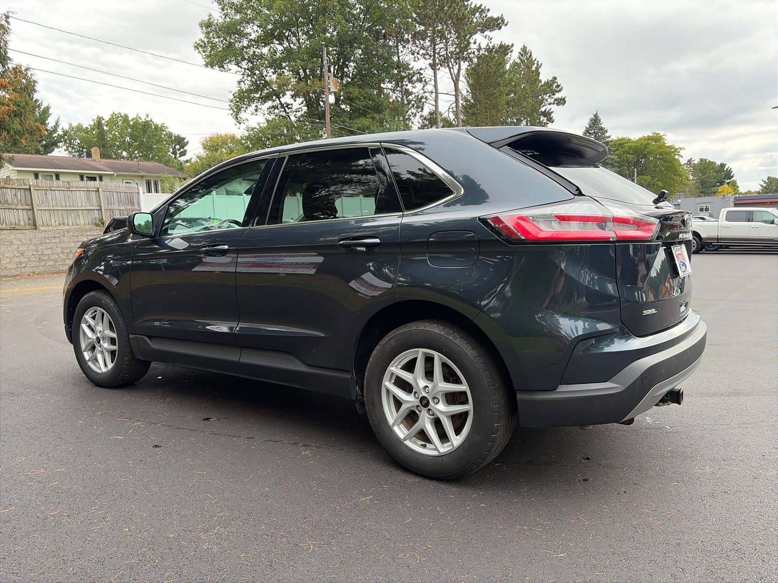 Used 2024 Ford Edge SEL w/ Convenience Package AWD/4WD image 4