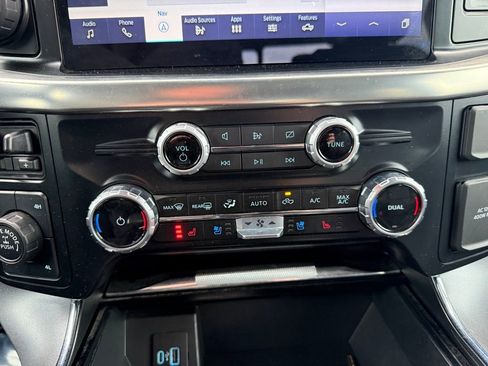 Used 2023 Ford F150 Lariat w/ Trailer Tow Package image 30