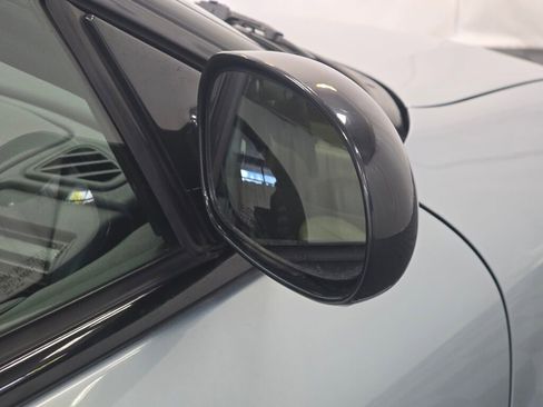 Used 2003 Chrysler Sebring Limited image 71