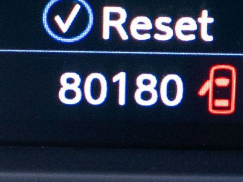 Used 2021 Cadillac XT4 Premium Luxury w/ Cold Weather Package image 34