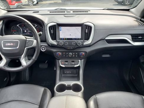 Used 2022 GMC Terrain SLT w/ Infotainment Package II AWD/4WD image 19