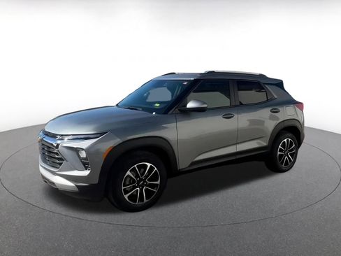 Used 2025 Chevrolet TrailBlazer LT image 8