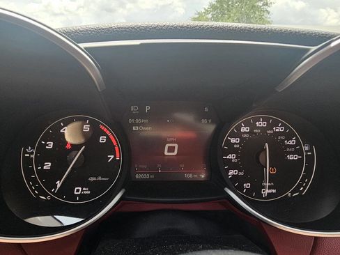 Used 2019 Alfa Romeo Giulia w/ Quick Order Package 22K Sport image 35