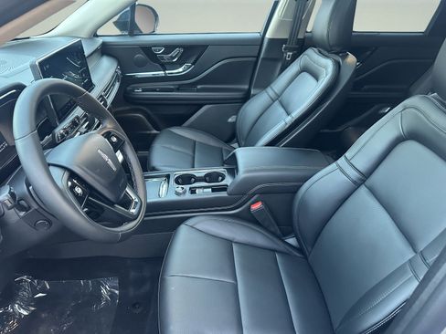 New 2026 Lincoln Corsair Premiere image 9