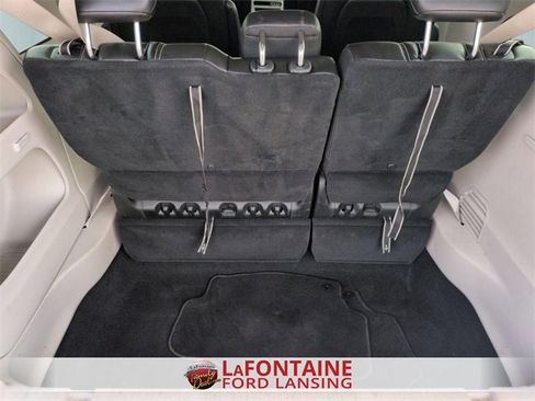 Used 2023 Chrysler Pacifica Touring-L image 28