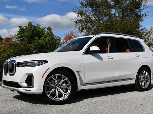 Used 2021 BMW X7 xDrive40i w/ Premium Package 2 image 2