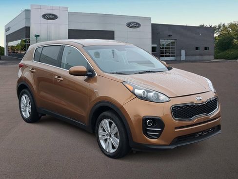 Used 2019 Kia Sportage LX image 2