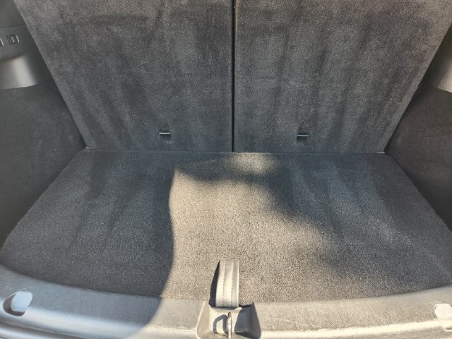 Used 2025 Tesla Model Y Long Range AWD/4WD image 38