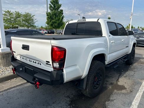 Used 2023 Toyota Tacoma SR5 AWD/4WD image 3