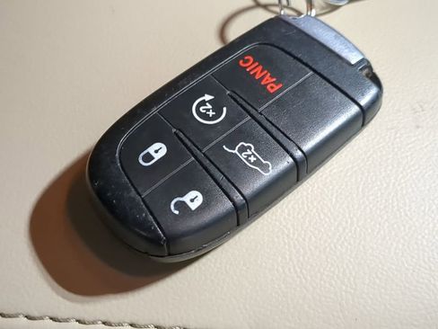 Used 2020 Jeep Grand Cherokee Limited image 46