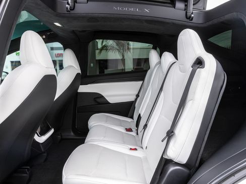 Used 2023 Tesla Model X AWD/4WD image 19