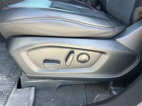 Used 2023 Ford Explorer ST-Line image 25