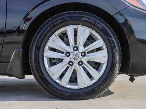 Used 2024 Nissan Sentra S image 11