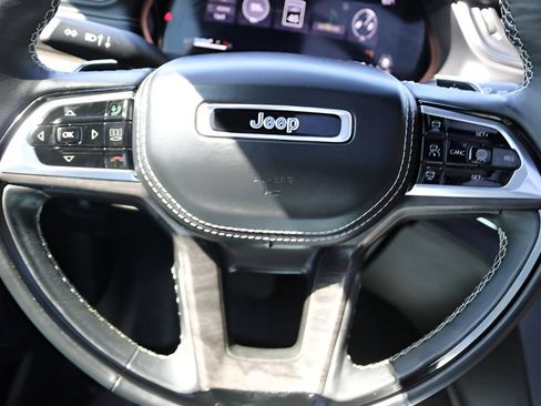 Used 2024 Jeep Grand Cherokee Overland w/ Adv Protech Group III AWD/4WD image 23