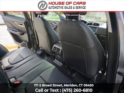 Used 2019 Jaguar F-PACE Premium AWD/4WD image 45