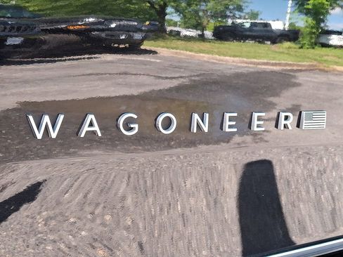 Used 2024 Jeep Wagoneer 4WD image 34