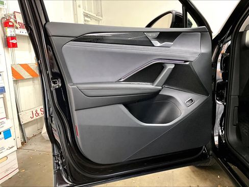 New 2026 Volkswagen Tiguan SE image 23