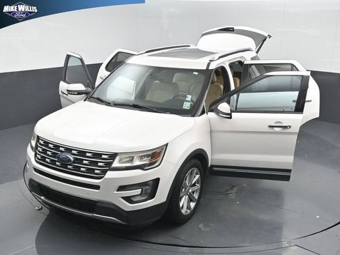 Used 2017 Ford Explorer Limited FWD image 26