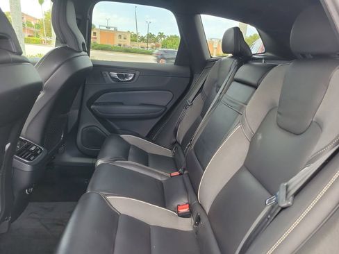 Used 2020 Volvo XC60 T5 R-Design w/ Protection Package Premier image 11