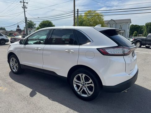 Used 2018 Ford Edge Titanium w/ Technology Package AWD/4WD image 10