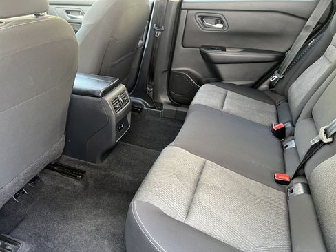 Used 2025 Nissan Rogue SV AWD/4WD image 14