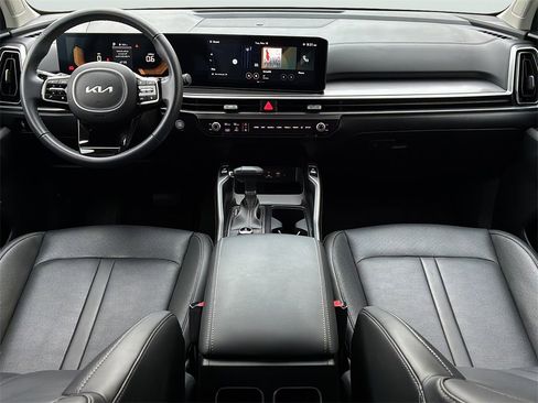Used 2024 Kia Sorento S w/ Panoramic Sunroof Package image 15