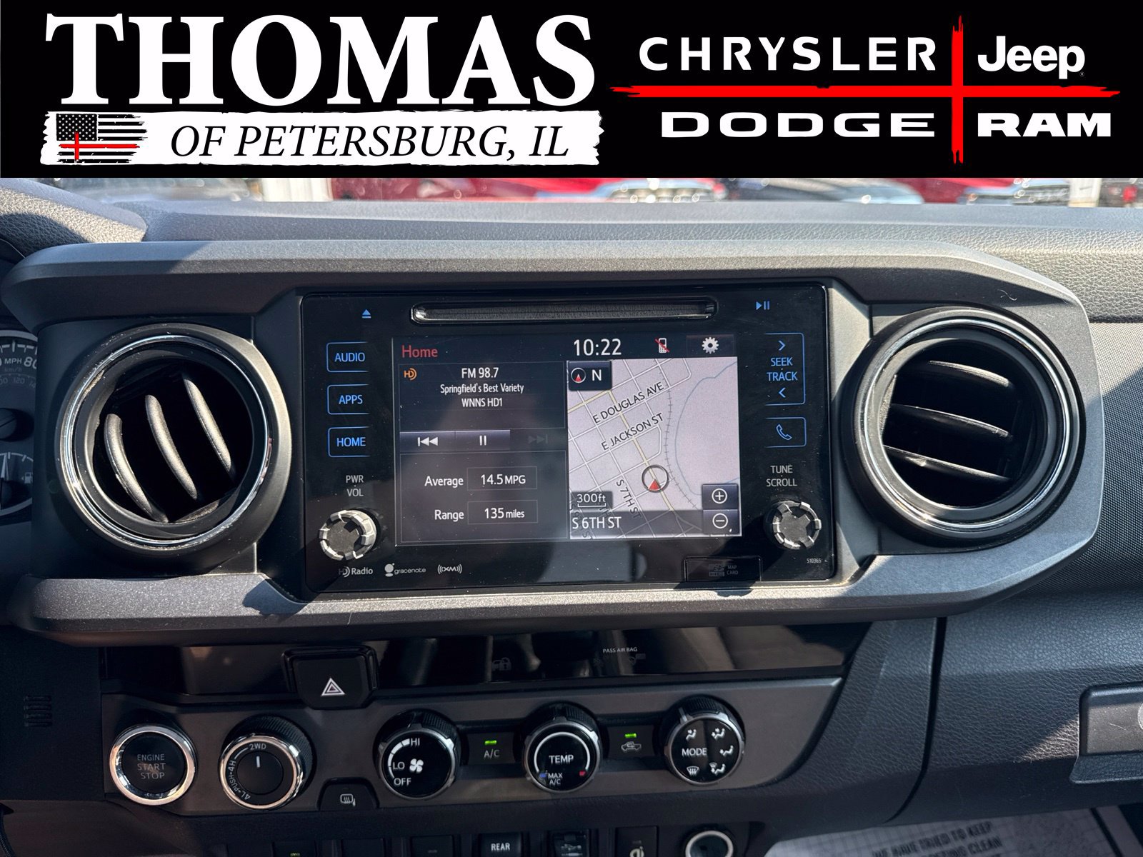 Used 2018 Toyota Tacoma TRD Sport w/ Technology Package AWD/4WD image 18