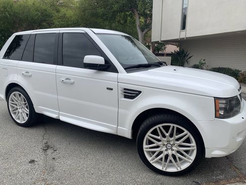 Used 2012 Land Rover Range Rover Sport HSE AWD/4WD image 12