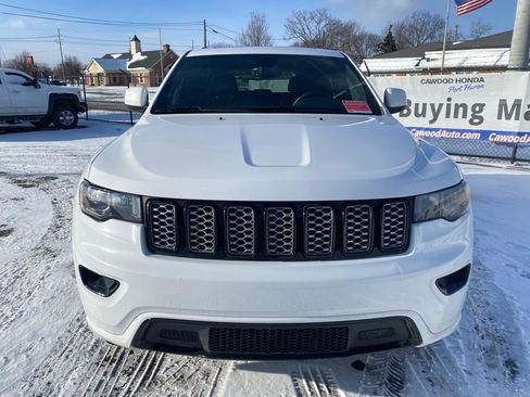 Used 2018 Jeep Grand Cherokee Altitude image 8