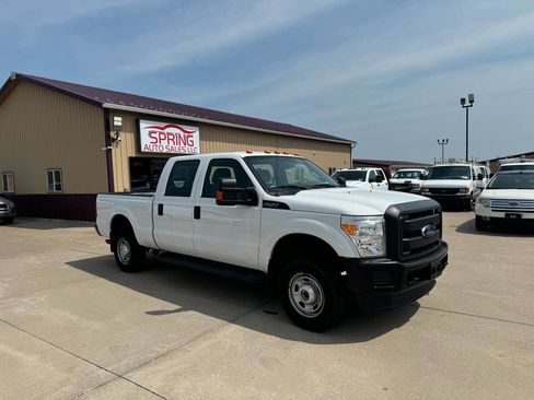 Used 2016 Ford F250 XL w/ Power Equipment Group image 3