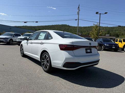 New 2025 Volkswagen Jetta Sport image 7