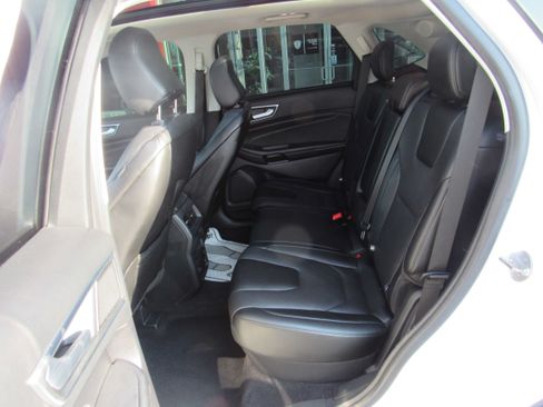 Used 2021 Ford Edge Titanium w/ Equipment Group 301A FWD image 14