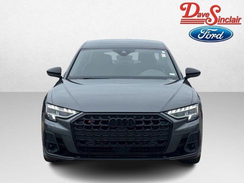 Used 2022 Audi S8 w/ S8 Executive Package AWD/4WD image 2