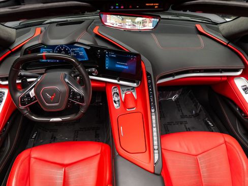 Used 2024 Chevrolet Corvette Z06 RWD image 6