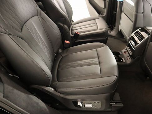 New 2025 BMW X7 M60i AWD/4WD image 16