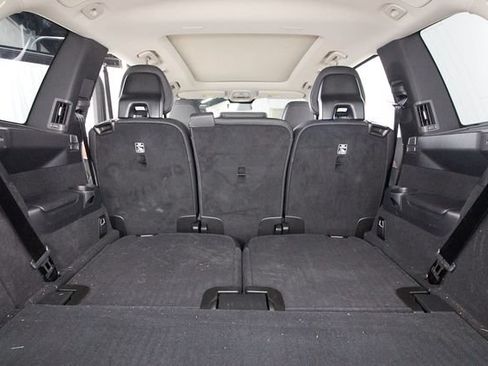 Certified 2024 Volvo XC90 T8 Plus w/ Protection Package Premier AWD/4WD image 25