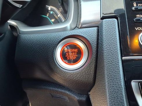 Used 2020 Honda Civic Touring image 18