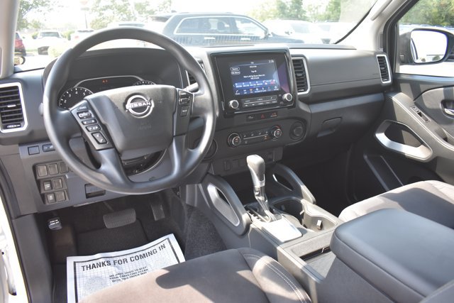 Used 2024 Nissan Frontier SV RWD image 17