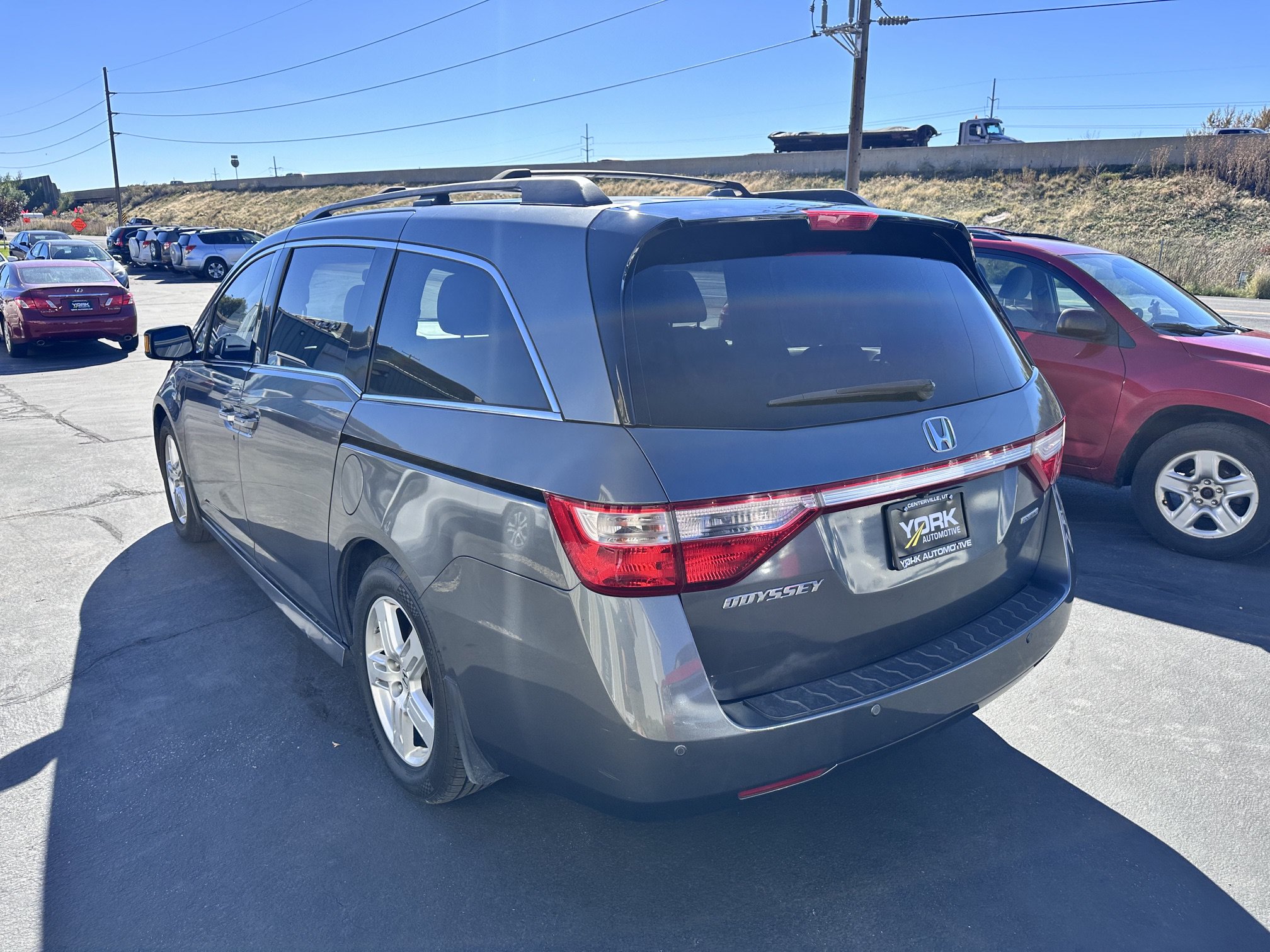 Used 2011 Honda Odyssey Touring image 3