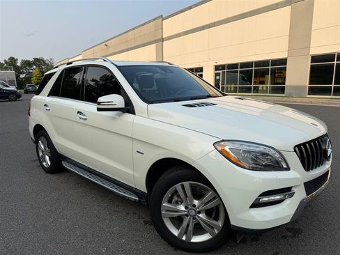 Used 2012 Mercedes-Benz ML 350 BlueTEC 4MATIC image 14
