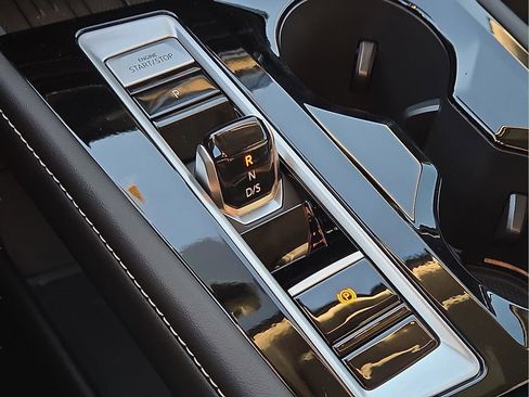 New 2026 Volkswagen Atlas SEL image 23