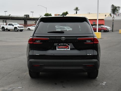 Used 2025 Toyota Grand Highlander AWD image 7