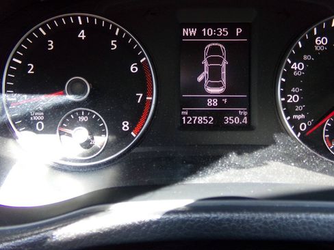 Used 2014 Volkswagen Passat 1.8T SE FWD image 18