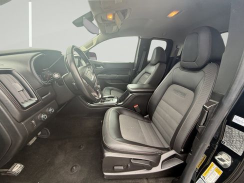 Used 2017 GMC Canyon SLE w/ All Terrain X Package image 9